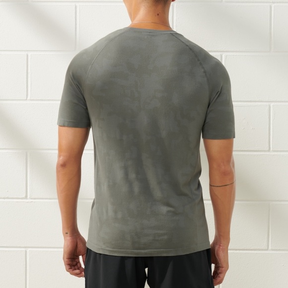 Abercrombie YPB infinityKNIT tee - Picture 8 of 8